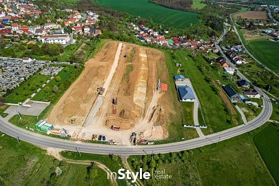 web_02_20260428_MM_Reality_pozemky_Polesovice-2.jpg
