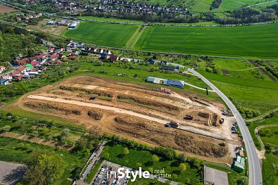 web_012_20260428_MM_Reality_pozemky_Polesovice-2.jpg