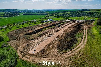 web_020_20260428_MM_Reality_pozemky_Polesovice-2.jpg