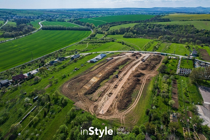 web_09_20260428_MM_Reality_pozemky_Polesovice-2.jpg