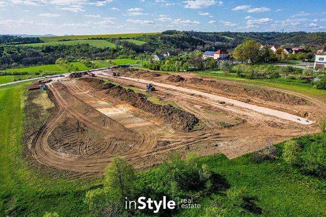 web_019_20260428_MM_Reality_pozemky_Polesovice-2.jpg