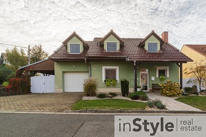 Prodej domu rodinný 197 m² pozemek 493 m², Na Zelničkách, Kunovice