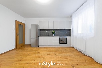 Pronájem bytu s terasou a privátním parkováním