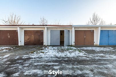 Prodej kompletně zreskonstruované garáže s přípojkou elektřiny