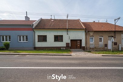 Prodej částečně zrekonstruovaného řadového domu