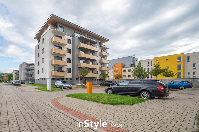 Pronájem bytu 1+kk s balkonem i sklepem v pěší dostupnosti centra